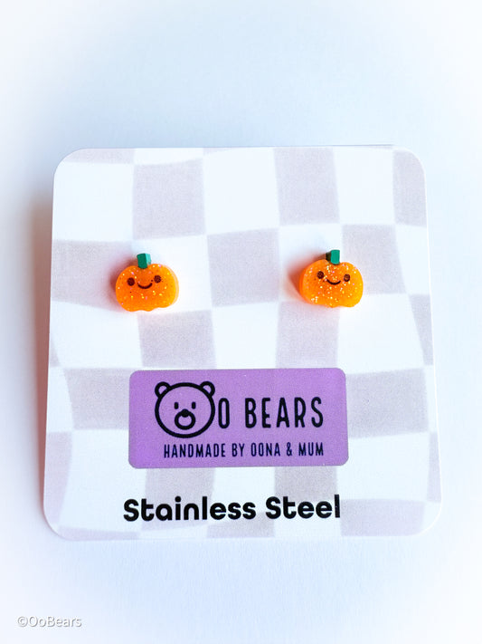 Glow in the dark pumpkin Studs